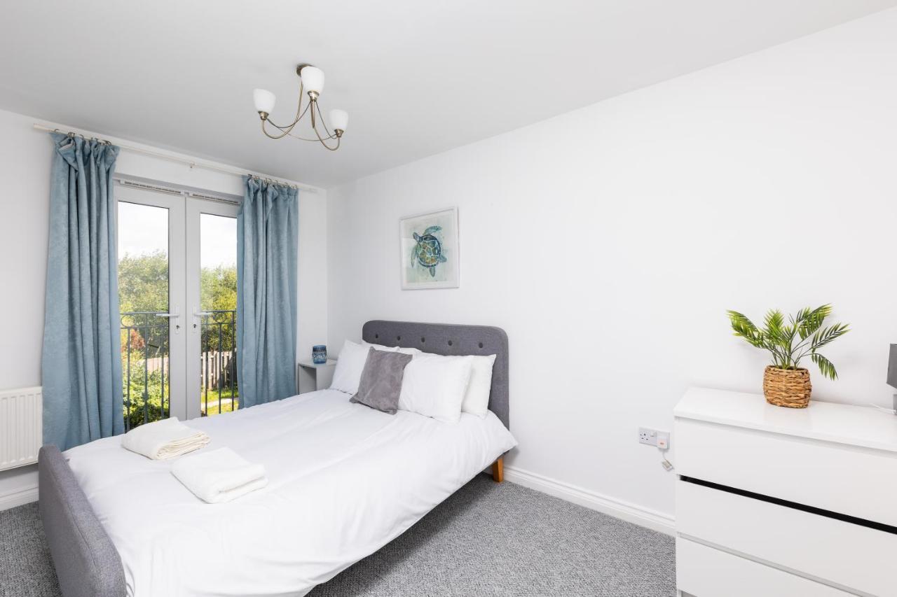 Вілла Coastal Retreat In Carmarthenshire Лланеллі Екстер'єр фото